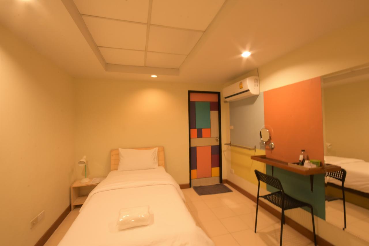 Room At Prachachuen Nonthaburi Dış mekan fotoğraf