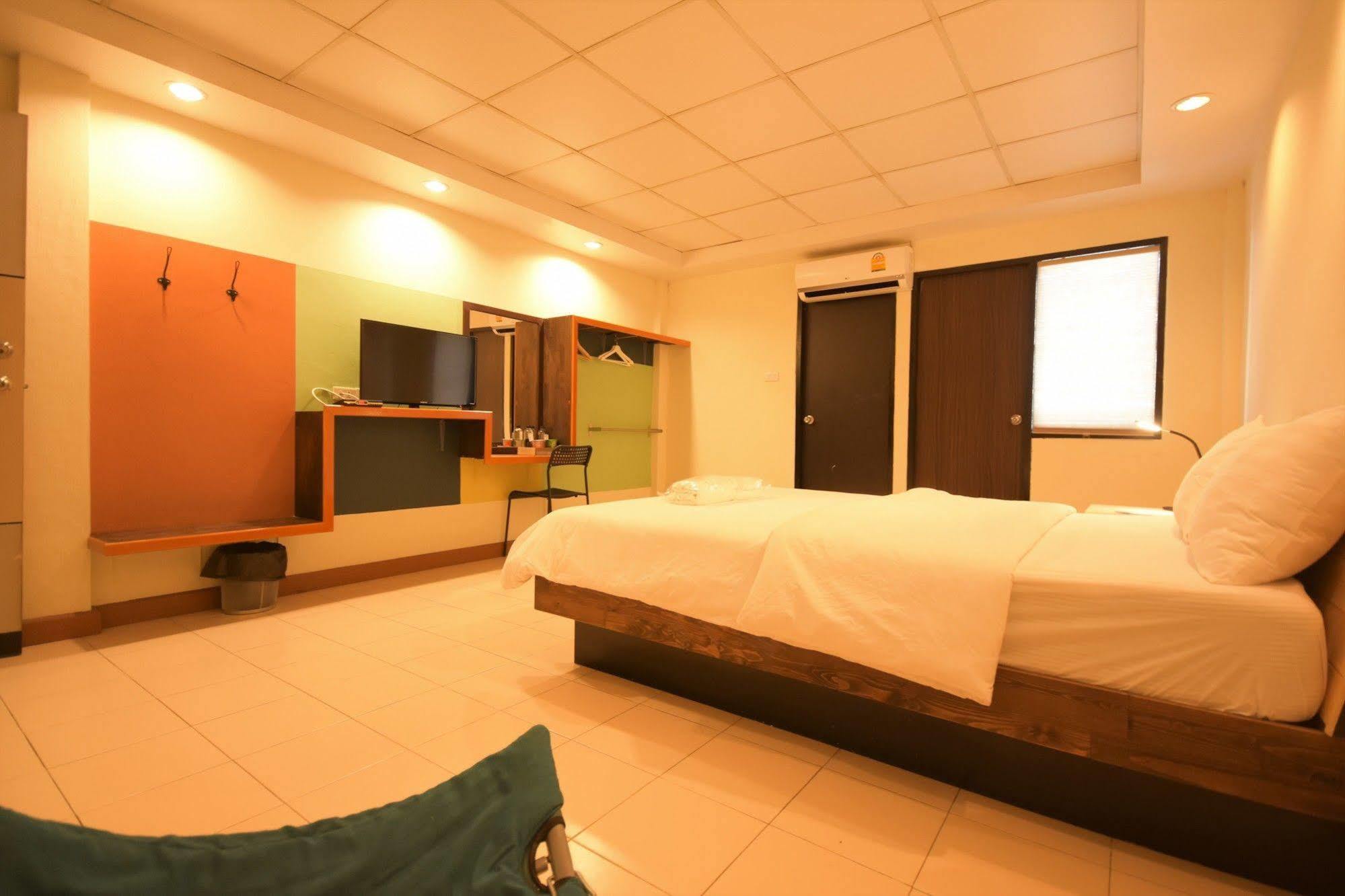 Room At Prachachuen Nonthaburi Dış mekan fotoğraf