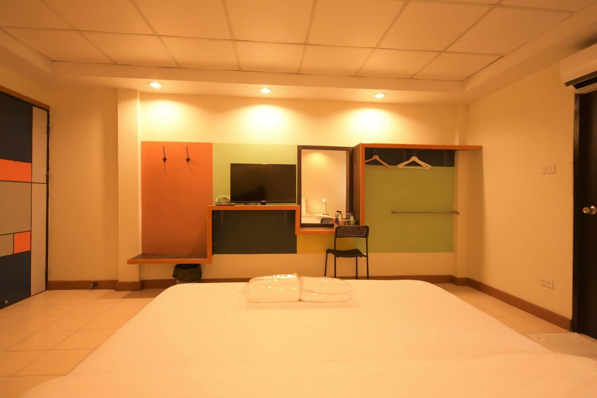 Room At Prachachuen Nonthaburi Dış mekan fotoğraf